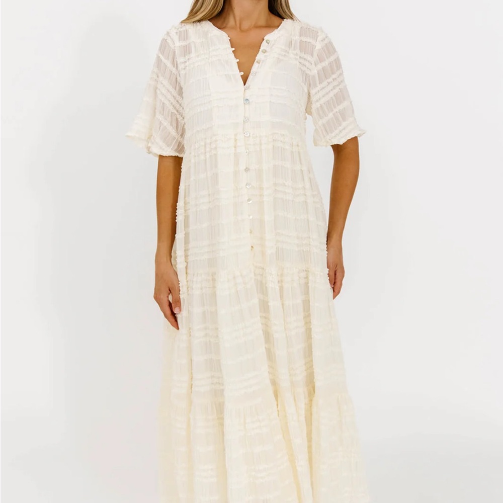 Chic Cream Maxi Dress